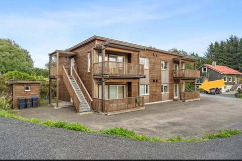 Property building, Day, Neighbourhood, Street view