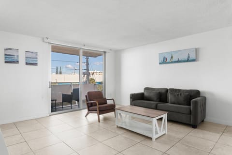 Bay Harbor Sunset Apt 4A Apartment in Surfside