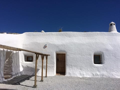 Patio, Facade/entrance