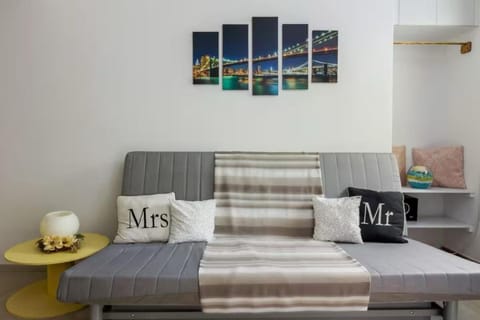 Dreamy Cove, Artistic Hideaway near Floisvos 1BD Apartment in South Athens