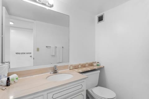 Bay Harbor Sunset Apt 4B Apartment in Surfside