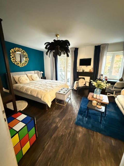 Bed, Photo of the whole room