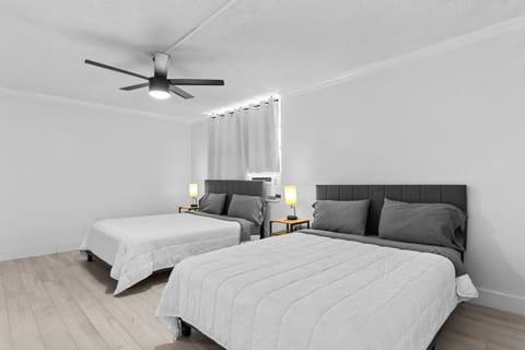 Bay Harbor Sunset Apt 5A Apartment in Surfside