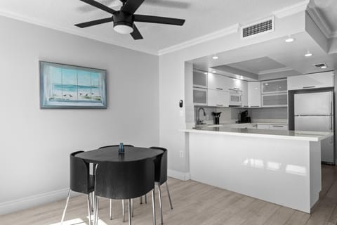 Bay Harbor Sunset Apt 5A Apartment in Surfside