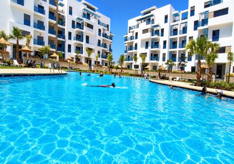 Property building, Day, City view, Pool view, Swimming pool, Location, sunbed
