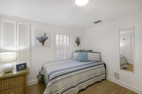 Mellow Yellow House in Cedar Key