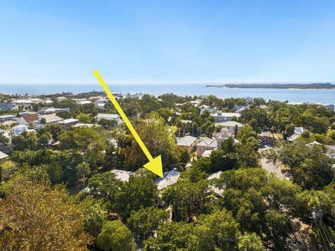 Mellow Yellow House in Cedar Key