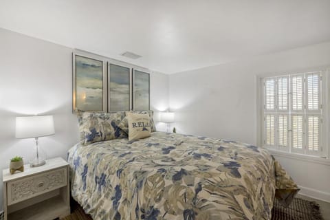 Mellow Yellow House in Cedar Key