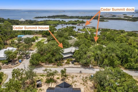 Cedar Summit Upstairs House in Cedar Key