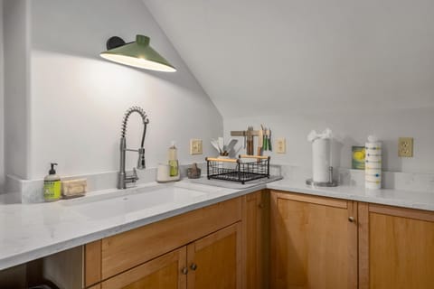 West End Gem Live Like a Local in Portsmouth Apartment in Portsmouth