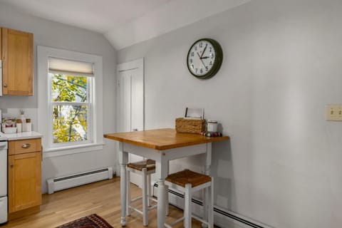 West End Gem Live Like a Local in Portsmouth Apartment in Portsmouth