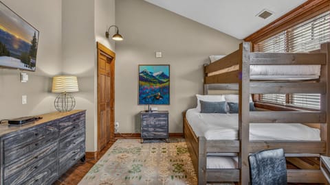 Crystal Peak Lodge #7504 Celestite Retreat Apartment in Breckenridge