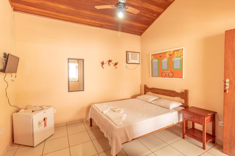 Bed, TV and multimedia, Photo of the whole room, minibar, air conditioner