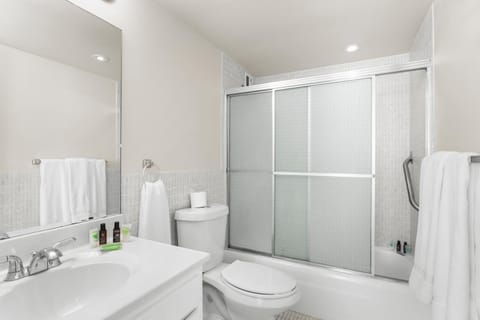 Bay Harbor Sunset Apt 5B Apartment in Surfside