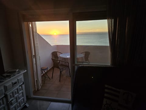 View (from property/room), Sea view, Sunrise
