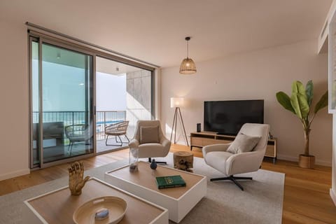 TV and multimedia, Living room, Seating area, Sea view