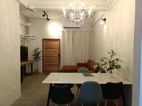 Living room, Seating area, Dining area