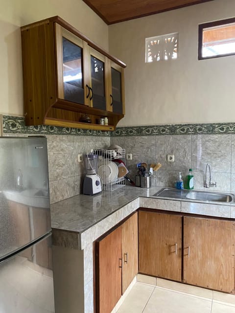 Widi's House with Ubud Jungle Lush View Apartment in Ubud