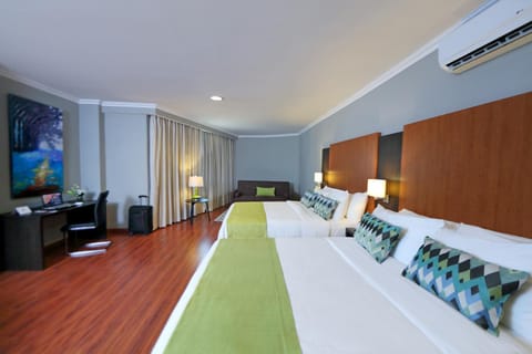 Photo of the whole room, Decorative detail, Bedroom