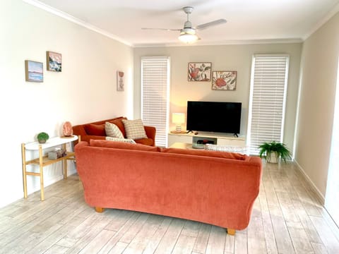 Living room, air conditioner