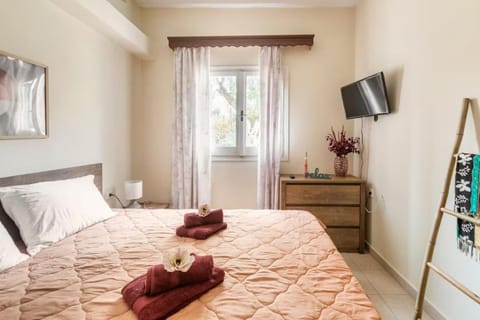 Bed, Bedroom, internet, internet, towels, towels, wardrobe
