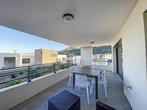 Charmant T3 dans une résidence neuve avec piscine Apartment in Calvi