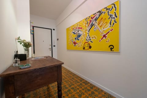 Facade/entrance, Decorative detail