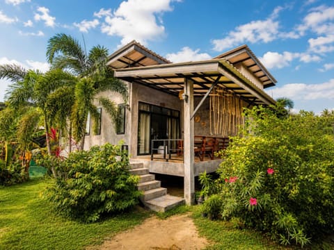 Property building, Day, Garden, Garden view