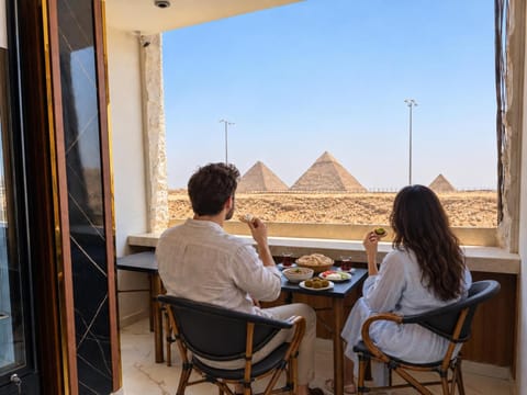 Nearby landmark, Balcony/Terrace, Landmark view