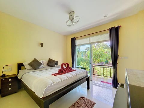 Bed, Balcony/Terrace, Photo of the whole room, Bedroom