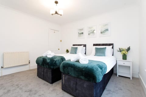 Cosy House - Stanstead Airport House in East Hertfordshire District