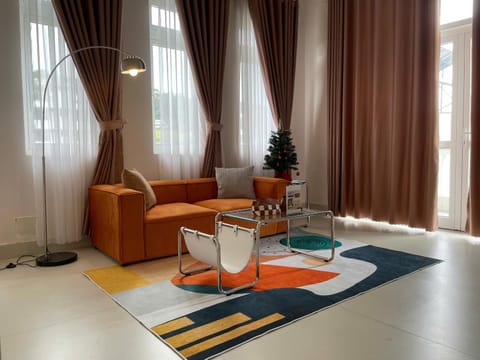 Communal lounge/ TV room