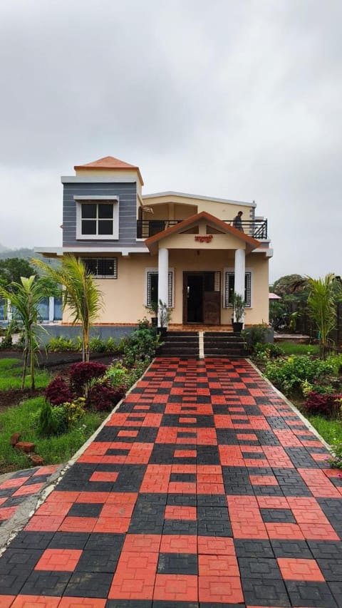 Property building, Facade/entrance, Garden