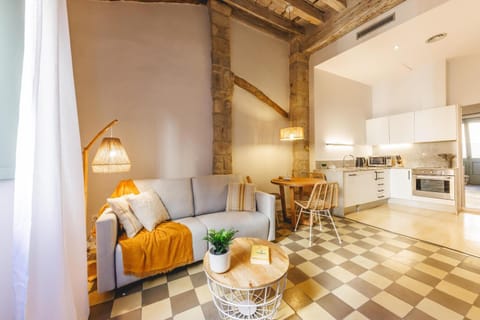 Kitchen or kitchenette, Living room, Seating area