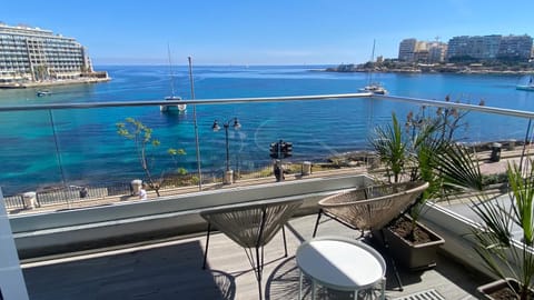 Day, View (from property/room), Balcony/Terrace, City view, Sea view