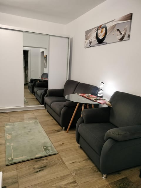 Harmony Stay Apartment in Craiova