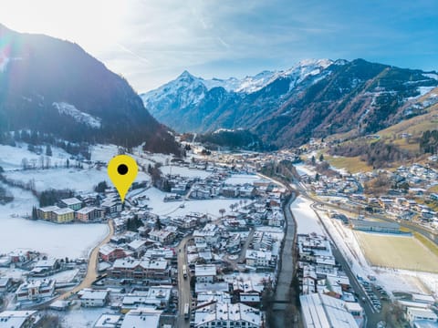 Nearby landmark, Day, Neighbourhood, Natural landscape, Bird's eye view, Winter, City view, Mountain view, Street view