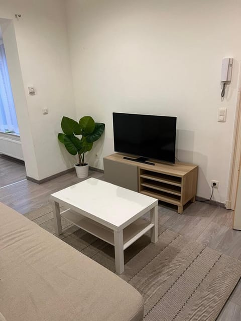 Communal lounge/ TV room, TV and multimedia