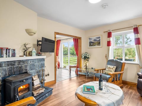 Communal lounge/ TV room, Living room