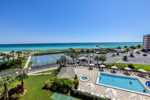 Hot Tub, Beach, Pool view, Swimming pool, Swimming pool