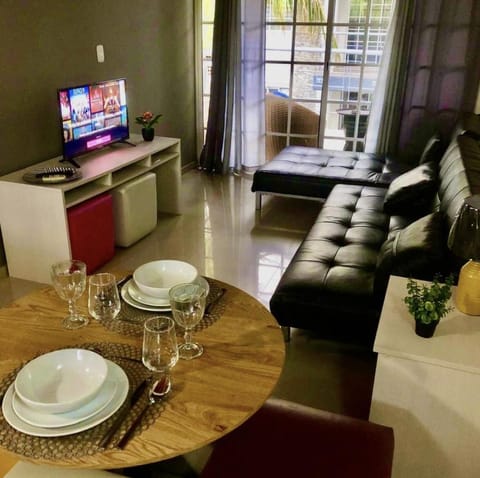 Communal lounge/ TV room, TV and multimedia, Living room, Seating area, Dining area