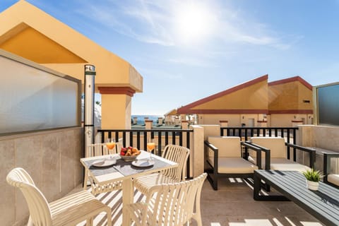 View (from property/room), Balcony/Terrace, Dining area, Sea view, Sea view