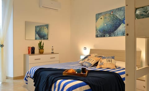 Bed, Bedroom, bunk bed