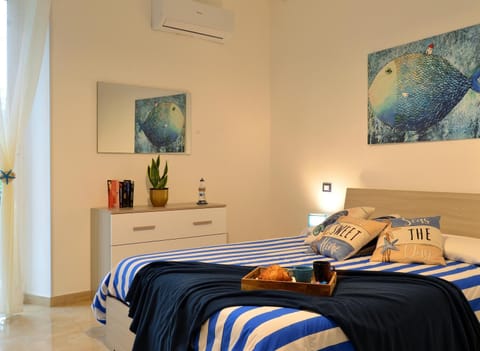 Bed, Decorative detail, Bedroom, bunk bed