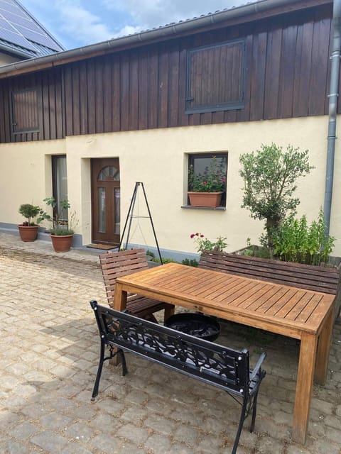Property building, Patio, Balcony/Terrace, Balcony/Terrace, Garden view