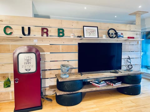 TV and multimedia, Living room