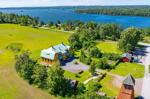 Property building, Bird's eye view