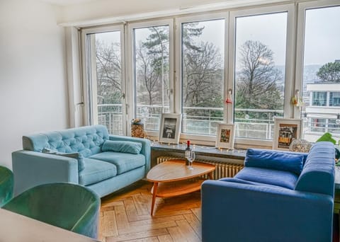 View (from property/room), Living room, Seating area