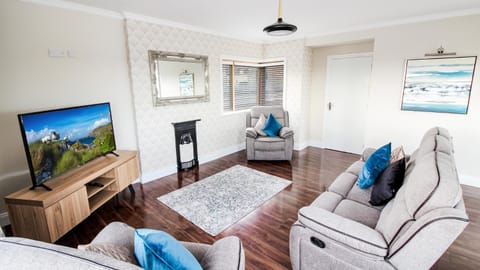 Communal lounge/ TV room, Living room