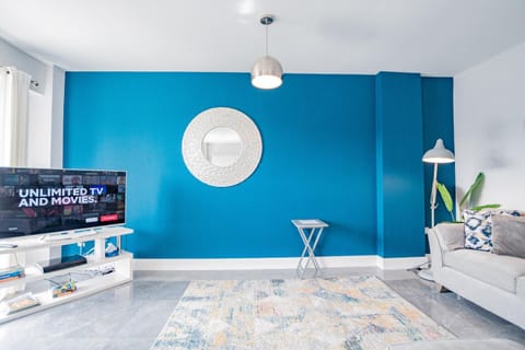 Communal lounge/ TV room, Living room